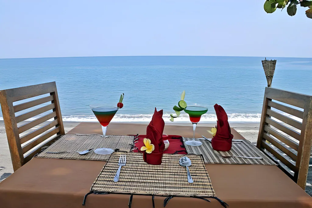 Beachfront dining with ocean view