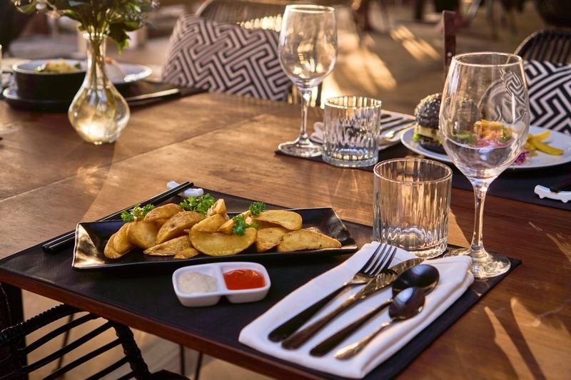 Potato wedges with dipping sauces